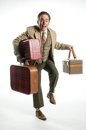 ONE MAN, TWO GUVNORS-3
