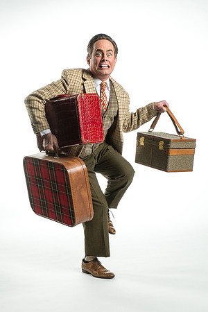 ONE MAN, TWO GUVNORS-8